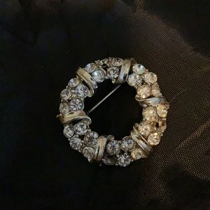 Broach or pendant necklace